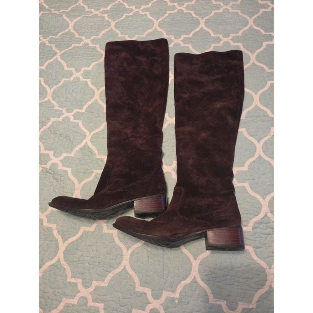 Women's Born Crown Cricket Suede Boot Coffee Brown